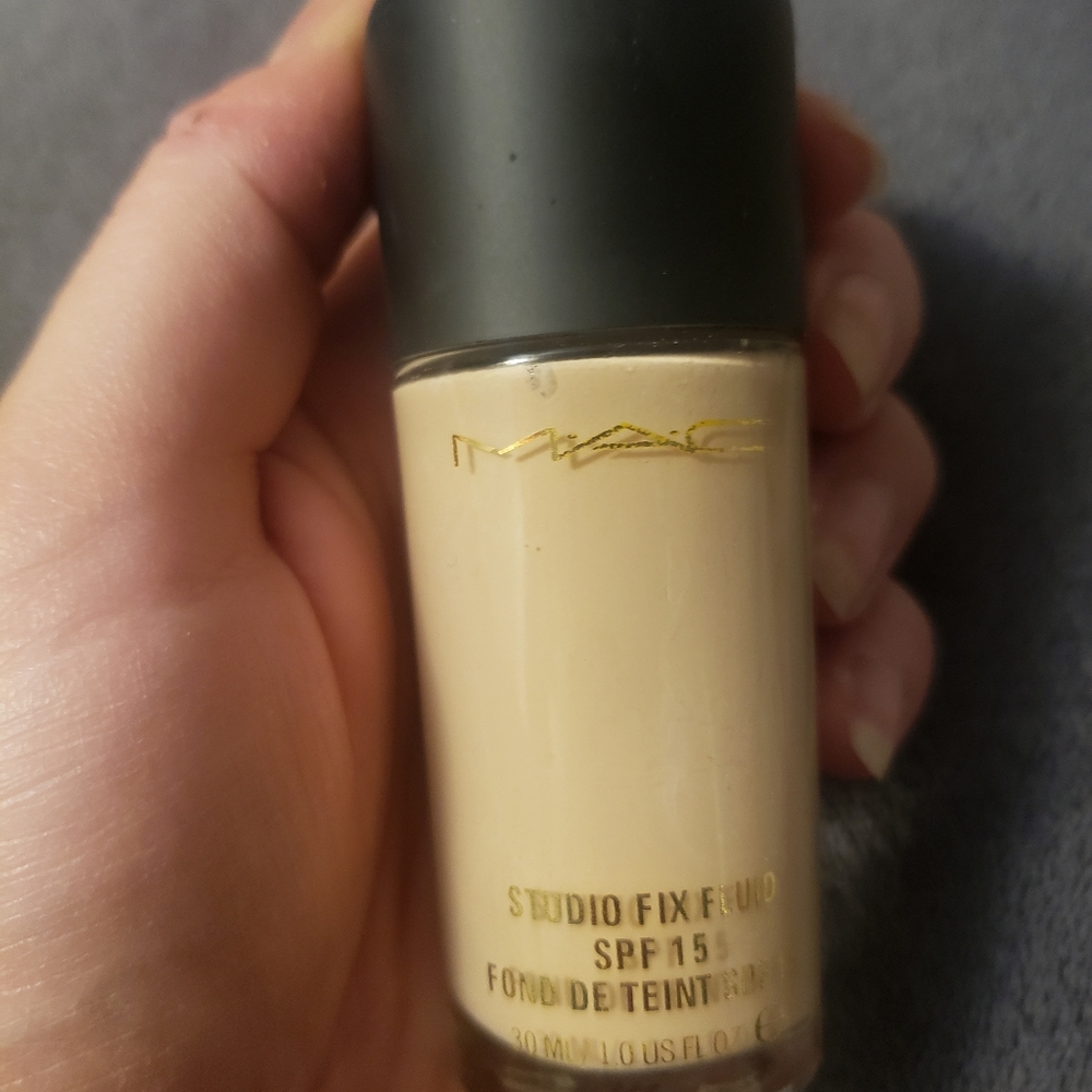 New mac fix fluid foundation